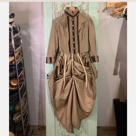Victorian bustle dress bodice theater costume - Picture 5 of 15